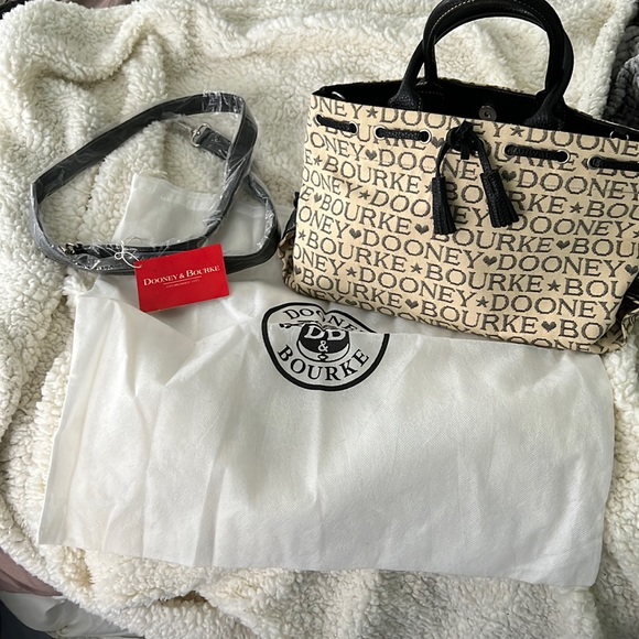 Dooney and Bourke bag